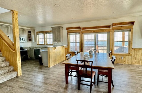 Fentress House | 3-StoryHome w/BoatDock,3Bed,3.5Bath, 2Space Garage