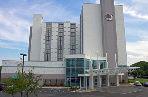 Northeast Virginia Beach Hotel | 3-Star Hotel ∙ DoubleTree by Hilton Virginia Beach