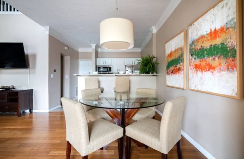Dublin House | 30+ Day Stay - Gym - Remote-Ready - Easy Living