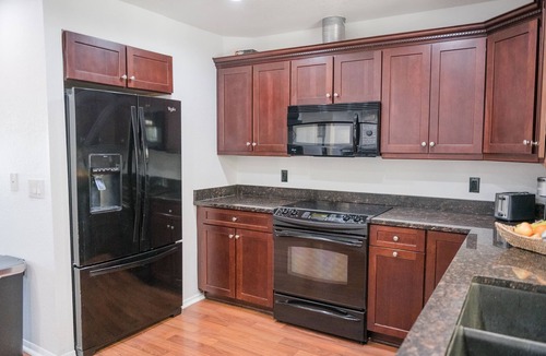 Fountain Hills House | 30 day stays, King and full beds Hot tub, Mountain Views. Near park