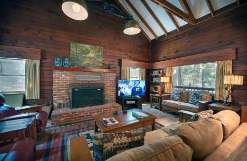 North Wawona Ski Chalet | 34 Grandmas Cabin