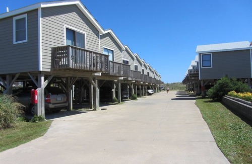 Hatteras Condo | 34 Sailing In A Gale Studio Bedroom Condo by RedAwning
