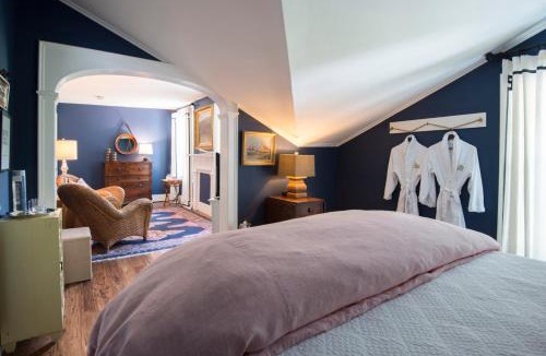 Skaneateles Historic District Hotel | 34 State "Historic Luxury Suites" Skaneateles