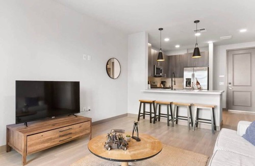 Roosevelt Apartment | 3BR Apt in CozySuites Phoenix w/Pool & Parking