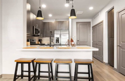 Roosevelt Apartment | 3BR Apt in CozySuites Phoenix w/Pool & Parking