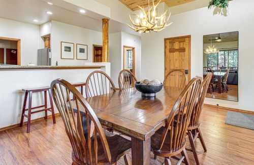 Torreon Cottage | 3BR Home w/Hot Tub, Grill & Wraparound Deck