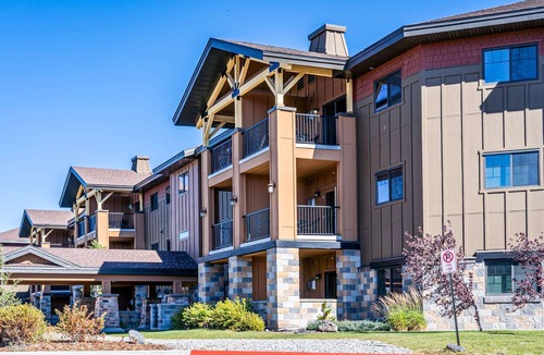 West Yellowstone Apartment | 3BR near West Entrance, Pool, Hot Tub, Game Room.