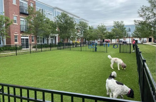 Indianapolis Apartment | 3BR Solana Riverside 109 Resort Amenities Gym Pool Dock
