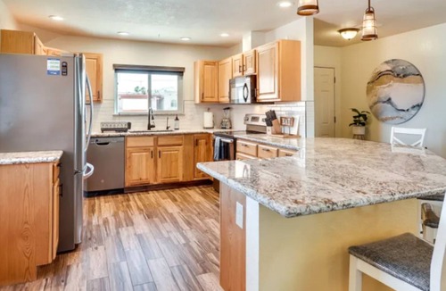 Lake Havasu City House | 4/3 RESORT BACKYARD-Solarheated pool! Home+Casitas Remodeled2Perfection +Garage
