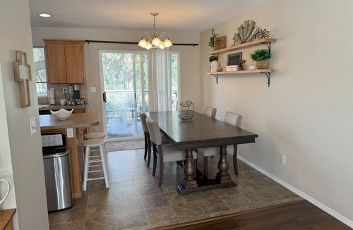 Fairwood House | 4-bed 2.5 bathroom in North Spokane with treadmill, WiFi, AC
