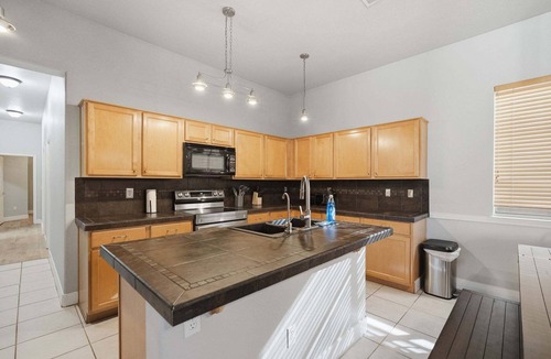 Arizona Skyline Community House | 4 bedroom 2 bath home with pool, wi-fi, laundry