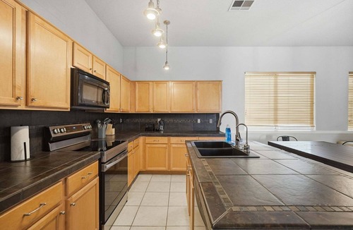 Arizona Skyline Community House | 4 bedroom 2 bath home with pool, wi-fi, laundry