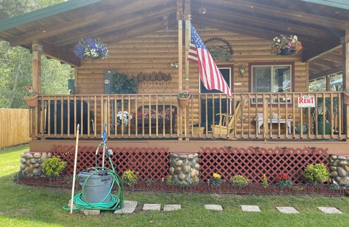 Mountain Home Cabin | 4 bedroom cabin 100 yards from river no smoking no pets