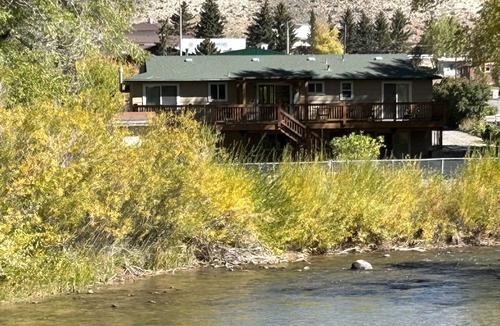 Dubois House | 4-bedroom Home - Patio Overlooking the Wind River