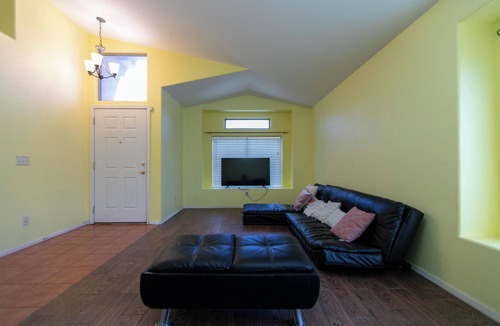 Drexel-Alvernon House | 4-bedroom house in lovely Tucson with WiFi, AC