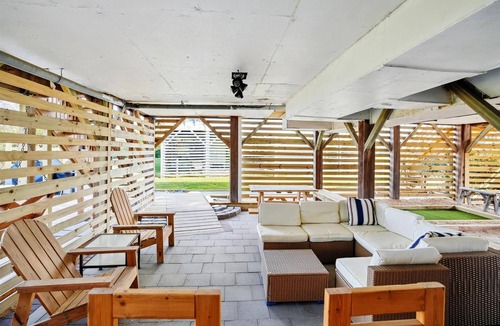 South Nags Head House | 4 bedroom in Nags Head, 5 minute walk to the beach! Outdoor amenities galore!