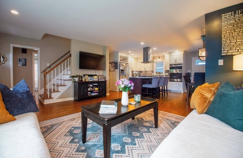 Beechwood Village House | 4-bedroom Remodeled St Matthews Cape Cod