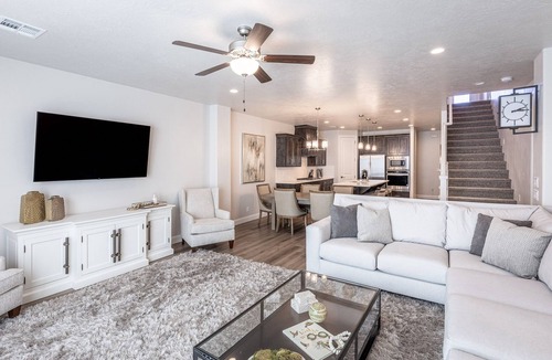 St. George Villa | 4 King En Suites Sleeps 16 - Fire Pit & Near Pool