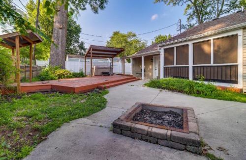 Reynolds Corners House | 4 Mi to UToledo! Cozy Family Home