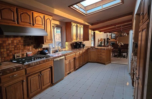 San Simeon House | *4 night minimum/5 night minimum in Summer*