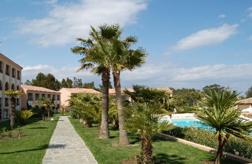 Linguizzetta Apartment | 4 pers apartment in residence with 2 swimming pools 200 meters from the sea