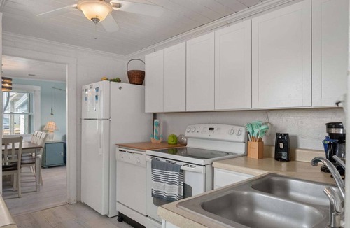 Nags Head House | 415 Semi-Ocean Front Dog-Friendly - Roof-Top Deck!
