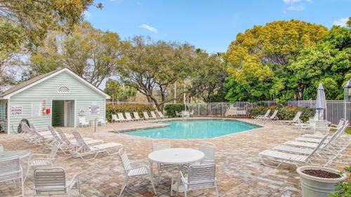 Pelican Bay House | 45 Pelican Bay by AvantStay