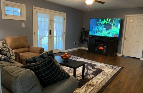 Cave City House | 4704 Mammoth Cave Rd. Cave City, KY 42127