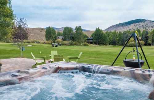 Sun Valley House | 4BD Fairway Twelve Retreat + Resort Amenities