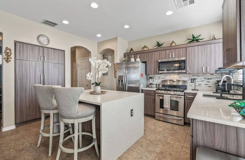 Royal Ranch House | 4BR Group Retreat w/Pool Table