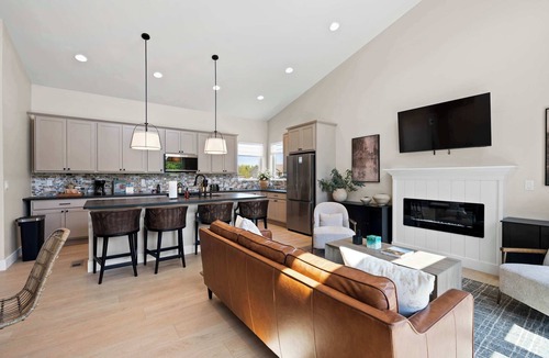 Williamstown House | 4BR Near the Ark Encounter