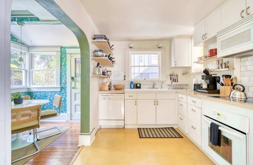 Overlook House | 4BR Portland Stay | Walkable Unique Fun
