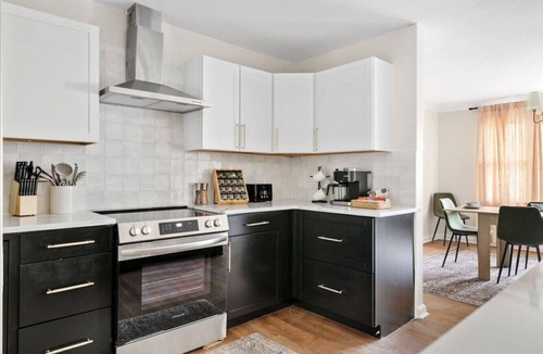 North Charleston House | 4BR Renovated Home with Pool in Park Circle