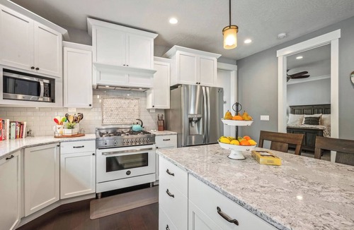 Garden District House | 4BR Retreat Near Downtown | 2 Kitchens Sleeps 11
