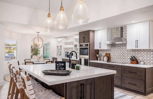 Central Scottsdale Apartment | 4Million Waterslide+Theatre+Gym+SportCourt