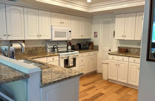 Leucadia Condo | 4th Row back -100 steps- from Relaxing OCEAN VIEW Deck/Stair Access to Shoreline