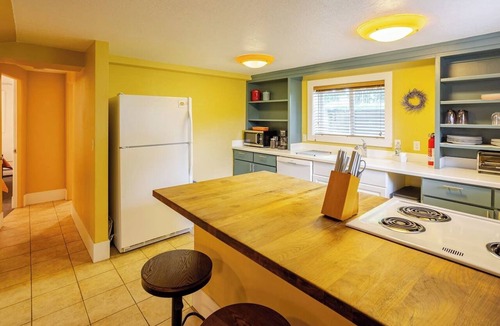 Riverfront Apartment | 4th St. Hideaway: Minutes to UM, River & Downtown