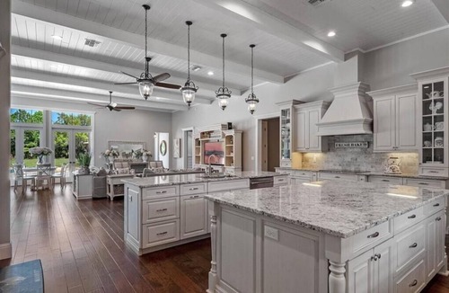 Sanford Villa | 5 Acre Estate Modern Farmhouse