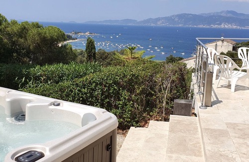 Pietrosella Condo | 5 bedroom house 12 minutes walk from the sea Exceptional 180° view Quiet