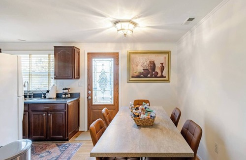 Eastport House | 5 bedroom house with EV charger Near Downtown Annapolis