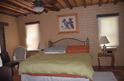 Tanque Verde House | 5 BR, 3 BA 2800 Sf Home Huge Deck/Shared Pool 5.7 Acres, Courtyards