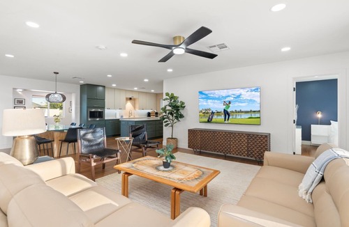 Cox Heights House | 5 min to Old Town, Pool & Spa, 2 King Suites