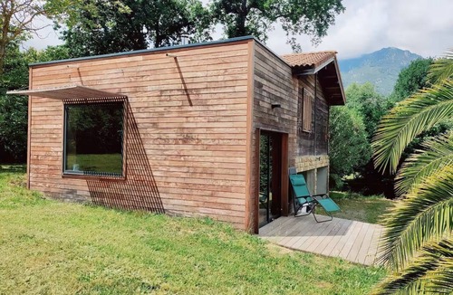 Santa-Maria-Poggio Ski Chalet | 5 minutes from the beach and in the heart of a green setting. timber-framed house