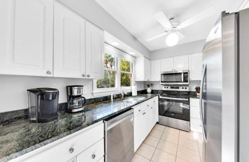 Tarpon Pond House | 507 Tarpon Pond Cottage
