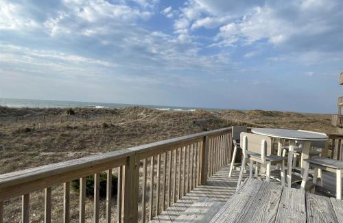 Hatteras House | 57151 Lighthouse Rd Home