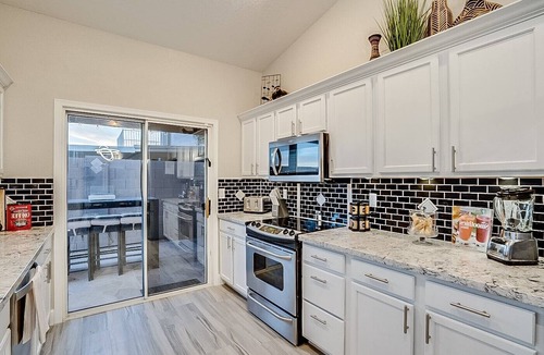 Deer Valley House | 5BR Hideaway w/Heated Pool/Hot Tub/Billiards Table