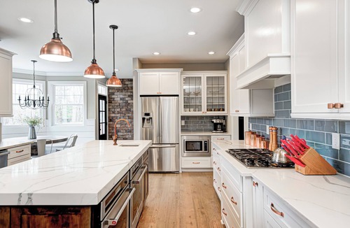 Ivy Hills House | 6 BED/4.5 BATH LUX CHIC FARMHOUSE WITH OUTDOOR FIREPIT