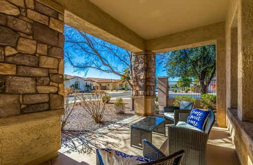 Queen Creek House | ❤️ 6 BEDROOMS, 5000sf, ARCADE, NEW JETTED SPA - SLEEPS 25 ❤️
