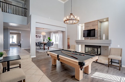 Silverado Ranch House | 6 BR 4bath w/ENTIRE Guest House, Pool & Movie Room- 14 Min from The Strip!