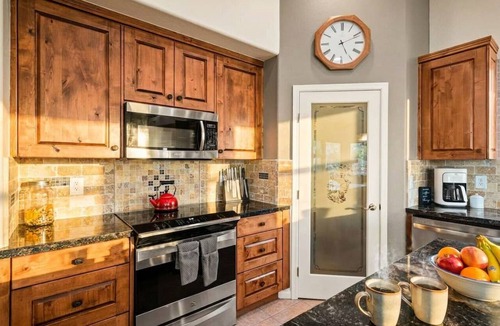 New River Villa | 6 Hole Golf | Hot Tub | Pool+More | Featured on TV show Staycation